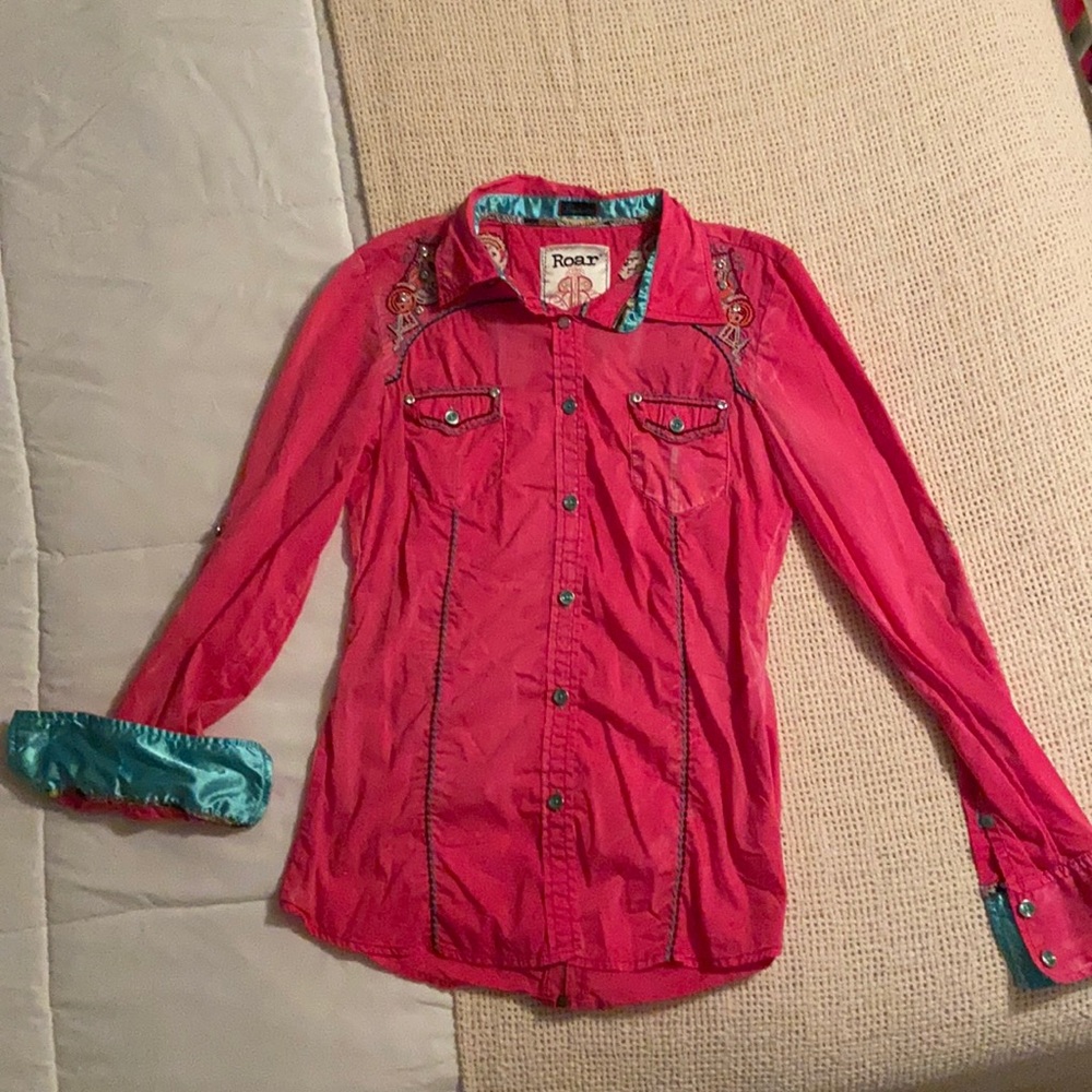 Like New Roar Shirt!